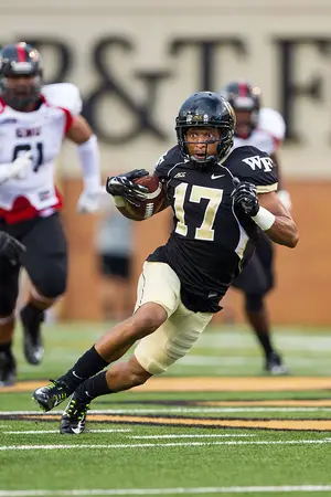 E.J. Scott didn't see much of the field in four years at Virginia, but has since transferred to Wake Forest where he's a go-to receiver for a Demon Deacons team that will face off with Syracuse this weekend. 